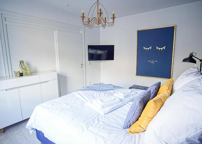 Spacestays Blue Raspberry Wifi Parking! Appartement