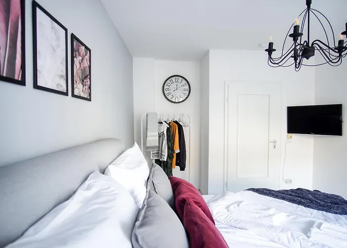 Spacestays Blue Raspberry Wifi Parking! Appartement *